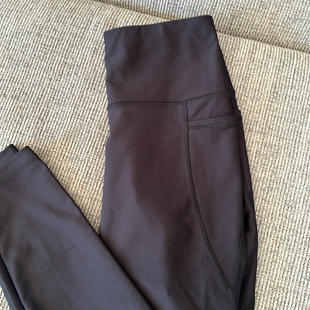 Old Navy Black High-Waisted Leggings - Picture 2 of 10